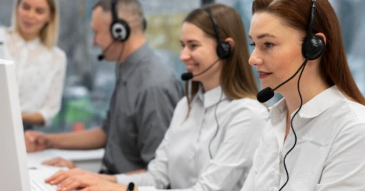 Can't Keep Up With Spanish-Speaking Customers? When to Outsource Bilingual Customer Support